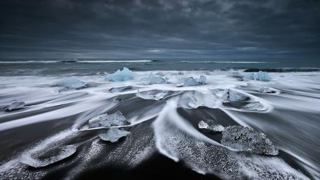 Magical Ice and Waves at Dusk wallpaper