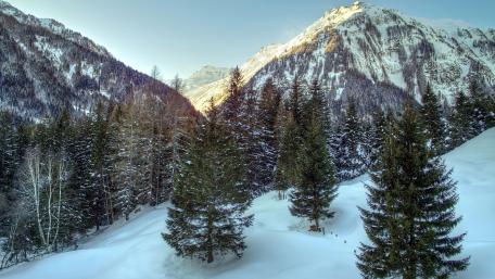 Majestic Snow-Covered Mountain Scene wallpaper