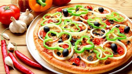 Delicious Veggie Pizza Artistry wallpaper
