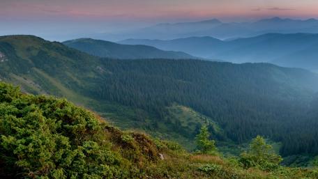 Serene Mountain Landscape at Dusk wallpaper