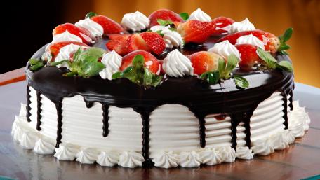 Deliciously Indulgent Chocolate Strawberry Cake wallpaper