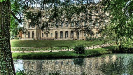 Serene Reflection of Nature's Beauty in Architecture wallpaper