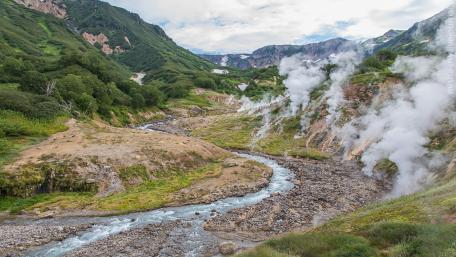 Majestic Nature's Hot Springs Scene wallpaper