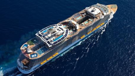 Majestic Cruise Ship Navigating the Open Seas wallpaper
