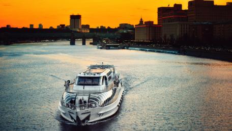 Urban Serenity at Sunset wallpaper