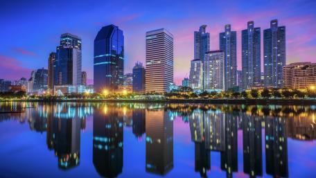 Vibrant City Skyline at Dusk wallpaper