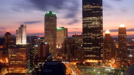 Vibrant City Skyline at Dusk wallpaper
