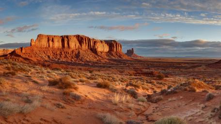 Majestic Desert Beauty at Sunset wallpaper