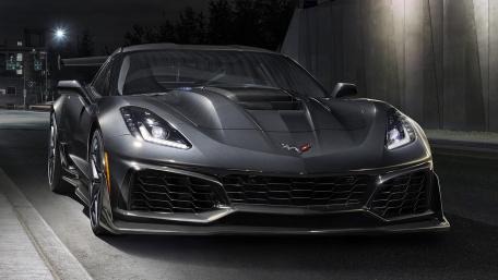Sleek and Powerful Corvette Wallpaper wallpaper