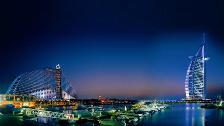 Stunning Night View of Iconic Cityscape wallpaper