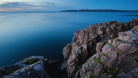 Serenity at Dusk in Coastal Bliss wallpaper