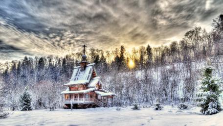 Winter Serenity in Nature's Embrace wallpaper