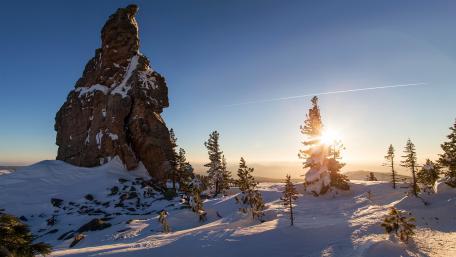 Majestic Winter Landscape at Sunset wallpaper