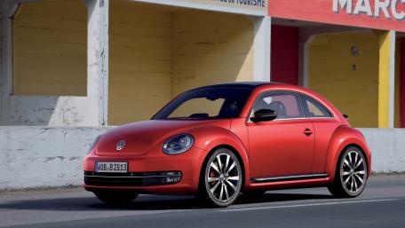 Classic Volkswagen Beetle in a Modern Twist wallpaper