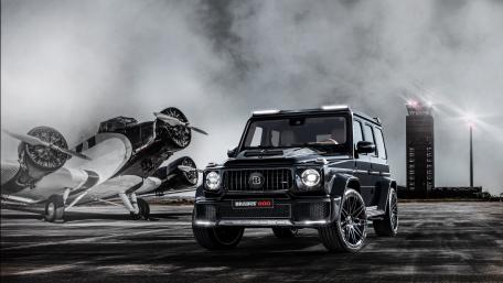 Sleek and Powerful Luxury SUV Wallpaper wallpaper