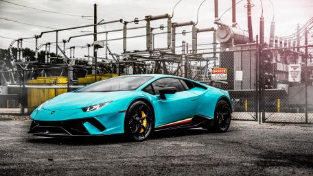 Vibrant Lamborghini in Urban Setting wallpaper