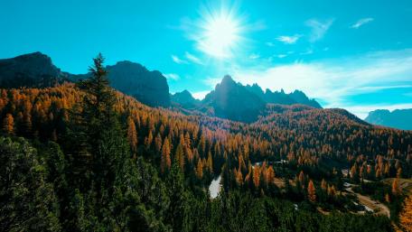 Mountain Serenity Under a Glorious Sunlight wallpaper