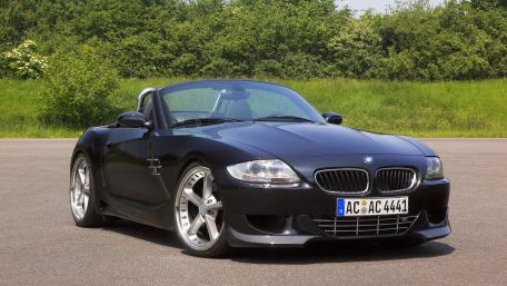 Sleek Black BMW Z4 Roadster Wallpaper wallpaper