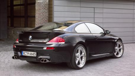 Sleek Design of a Modern BMW Coupe wallpaper