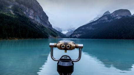 Mountain View Over Tranquil Lake wallpaper