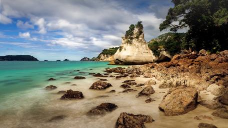 Serene Coastal Beauty in Nature's Embrace wallpaper