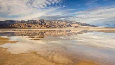 Mesmerizing Reflections in Nature's Canvas wallpaper
