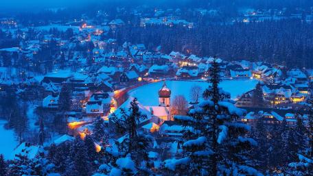 Winter Wonderland Village at Dusk wallpaper