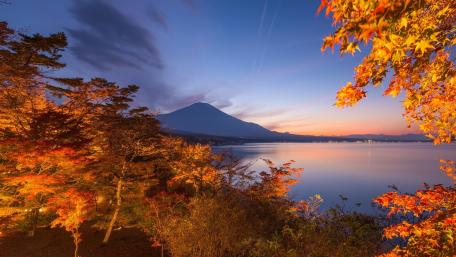 Autumn Serenity at Mount Fuji wallpaper