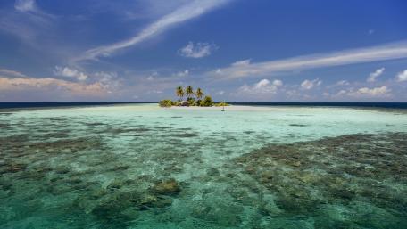 Serene Tropical Island Paradise wallpaper