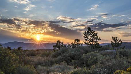 Breathtaking Sunset Over Mountain Landscape wallpaper