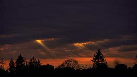 Ethereal Evening Glow Over the City wallpaper