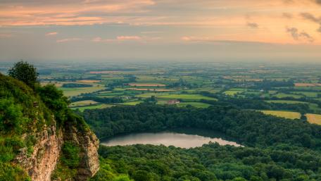 Serene Landscape at Dusk wallpaper