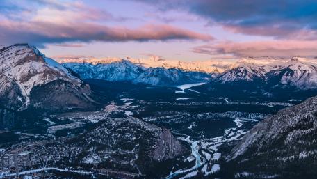 Majestic Mountain Landscape at Sunset wallpaper