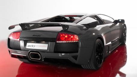 Sleek Lamborghini Design Wallpaper for Car Enthusiasts wallpaper