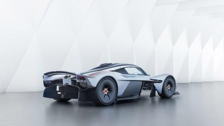 Sleek and Futuristic Car Design Wallpaper wallpaper