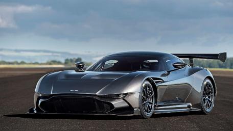 Sleek Performance of a Modern Supercar wallpaper