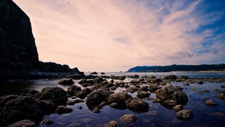 Serene Coastal Landscape at Dusk wallpaper