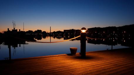 Tranquil Harbor at Dusk wallpaper