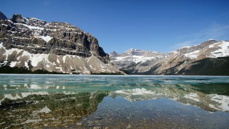 Majestic Mountain Reflections in Glacial Waters wallpaper