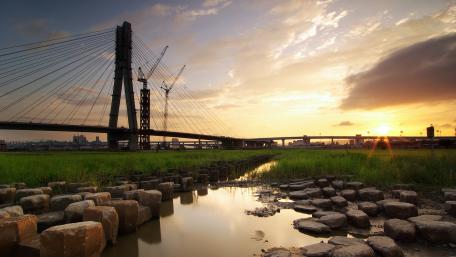Tranquil Sunset by the Riverbanks wallpaper
