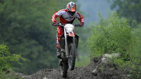 Thrilling Motocross Action Wallpaper wallpaper