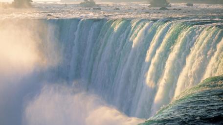 Majestic Power of Niagara Falls wallpaper
