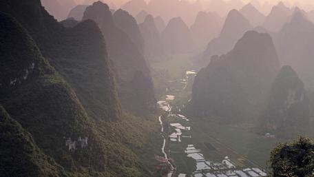 Majestic Mountain Landscape at Dusk wallpaper