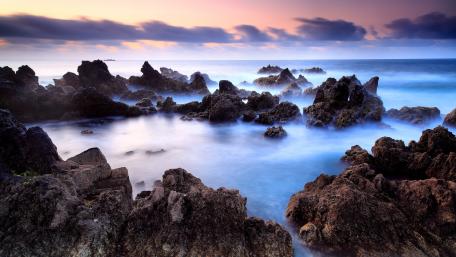 Serene Coastal Landscape at Dusk wallpaper