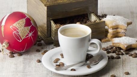 Cozy Coffee Moment for Festive Vibes wallpaper