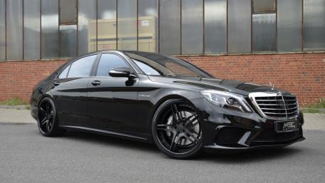 Sleek Black Luxury Sedan Wallpaper wallpaper