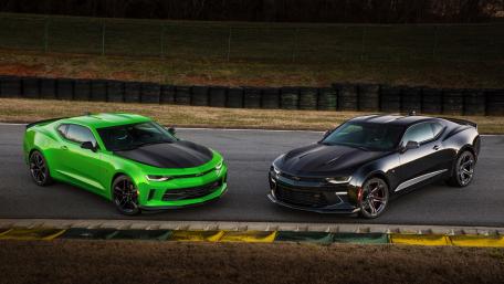 Dynamic Duo of Performance Cars wallpaper