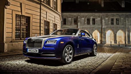 Luxury Blue Rolls Royce at Night wallpaper