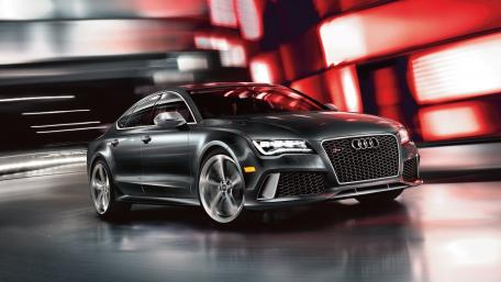 Sleek Audi RS7 Captured in Motion wallpaper