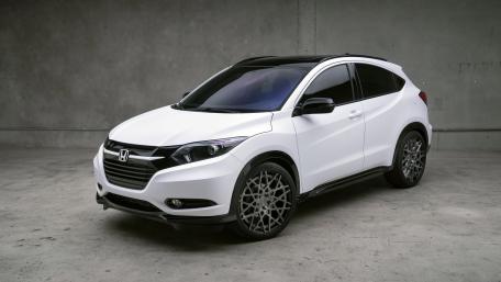 Sleek White Honda HR-V in Stunning Detail wallpaper